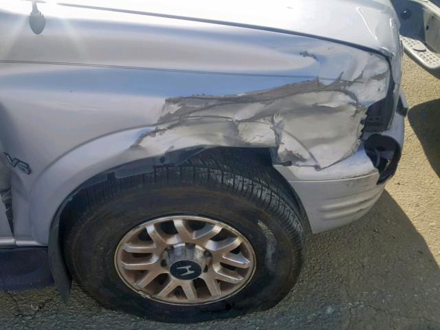 4S6CK58W024403388 - 2002 HONDA PASSPORT E 银色 照片 9