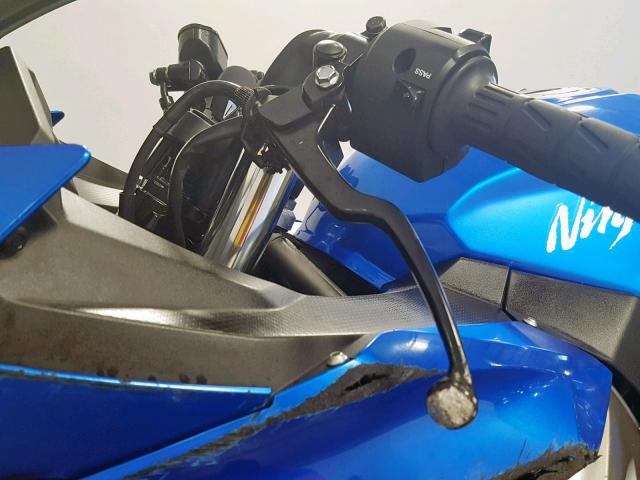 JKAEXKH13JDA13469 - 2018 KAWASAKI EX400 BLUE photo 10