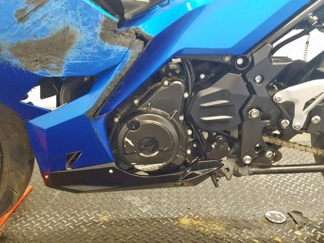 JKAEXKH13JDA13469 - 2018 KAWASAKI EX400 BLUE photo 6