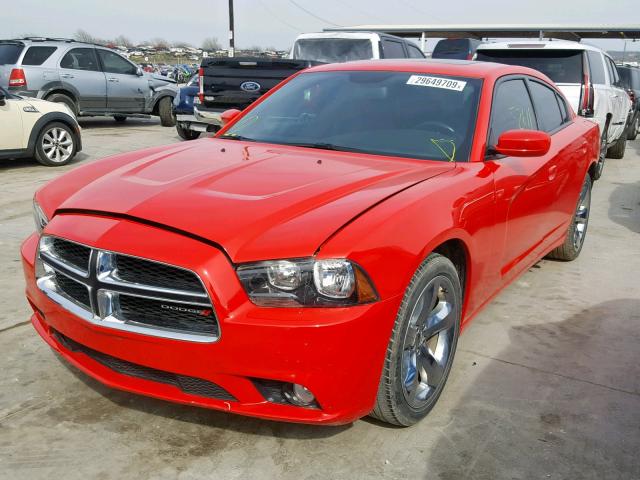 2C3CDXHG6EH340904 - 2014 DODGE CHARGER SX RED photo 2