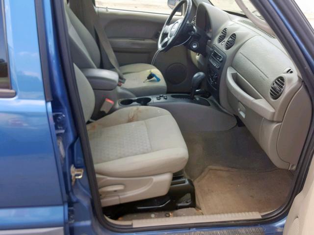 1J4GL48K05W568704 - 2005 JEEP LIBERTY SP BLUE photo 5