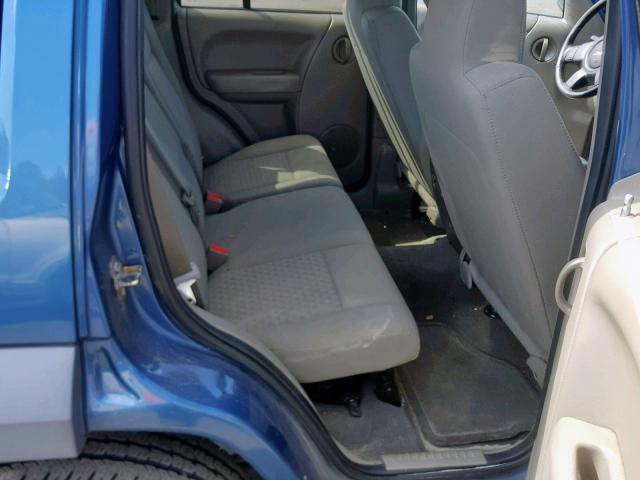 1J4GL48K05W568704 - 2005 JEEP LIBERTY SP BLUE photo 6