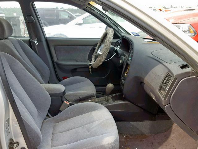 KMHDN46D64U799426 - 2004 HYUNDAI ELANTRA SILVER photo 5