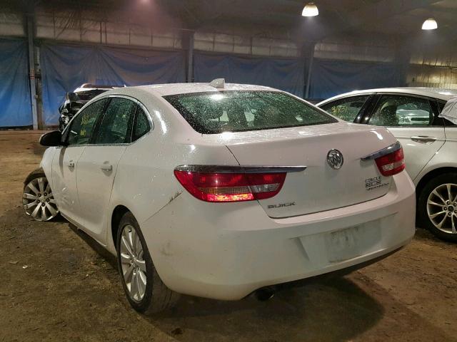 1G4PV5SK5G4113100 - 2016 BUICK VERANO 1SV WHITE photo 3