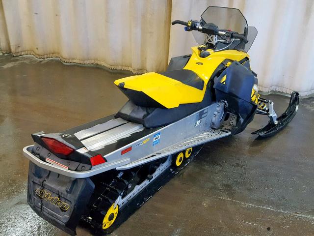 2BPSBX9C89V000783 - 2009 SKI DOO 594CC YELLOW photo 4