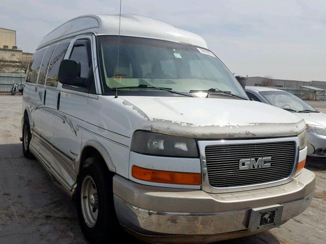 1GDFG15T831106902 - 2003 GMC SAVANA RV WHITE photo 1