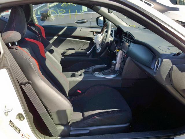 JF1ZNAA19D2734657 - 2013 TOYOTA SCION FR-S WHITE photo 5