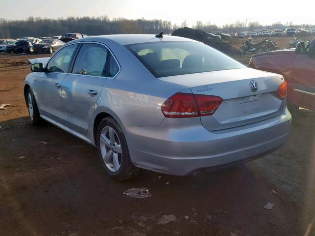 1VWAT7A34FC105335 - 2015 VOLKSWAGEN PASSAT S SILVER photo 3