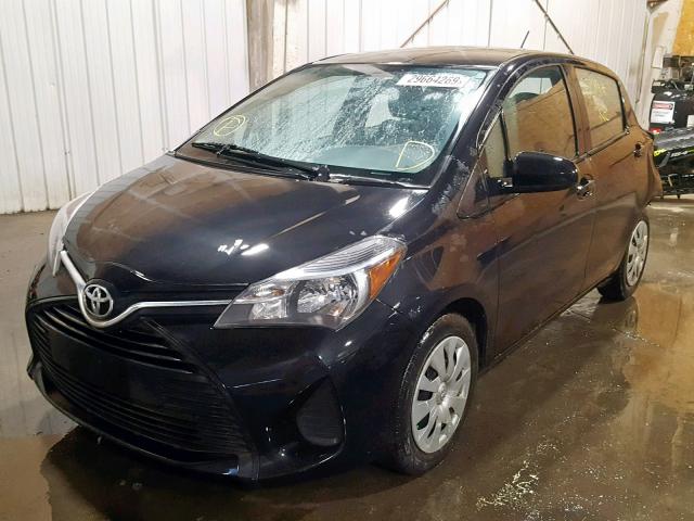 VNKKTUD39FA040678 - 2015 TOYOTA YARIS GRAY photo 2