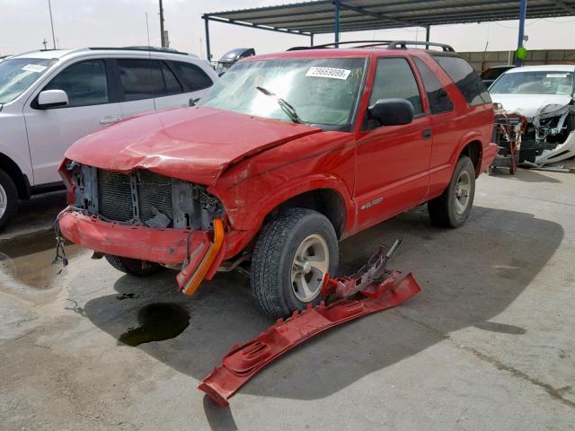 1GNCS18W92K161838 - 2002 CHEVROLET BLAZER RED photo 2