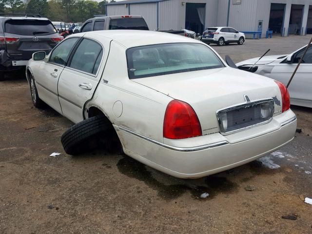 1LNHM82V46Y647425 - 2006 LINCOLN TOWN CAR S WHITE photo 3