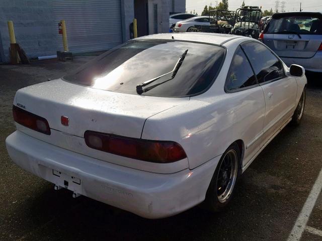 JH4DC4352RS017180 - 1994 ACURA INTEGRA LS WHITE photo 4