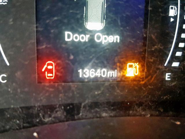 ZACCJBABXJPH27468 - 2018 JEEP RENEGADE S SILVER photo 8