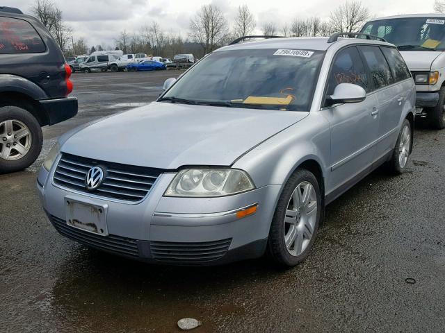 WVWNE63B15E072326 - 2005 VOLKSWAGEN PASSAT GL SILVER photo 2