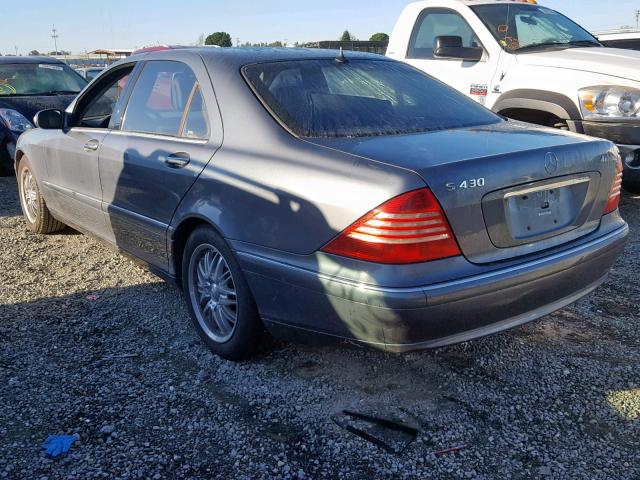 WDBNG83J05A451109 - 2005 MERCEDES-BENZ S 430 4MAT GRAY photo 3