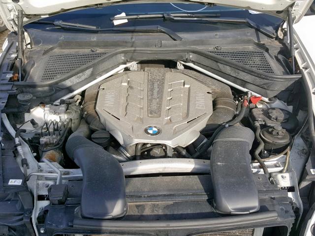 5UXFG8C52BLZ96008 - 2011 BMW X6 XDRIVE5 WHITE photo 7