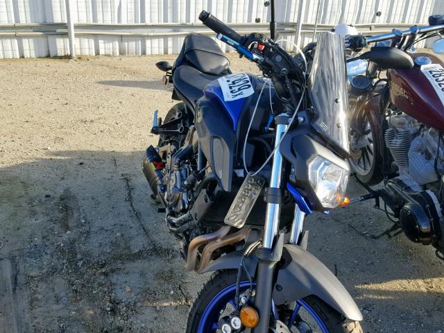 JYARM27Y1JA000678 - 2018 YAMAHA MT07 C BLUE photo 9