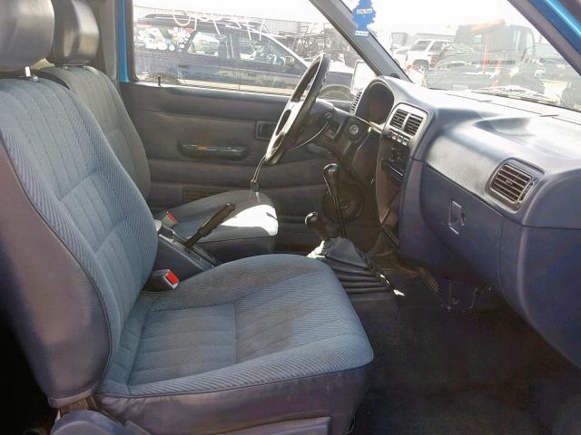 1N6HD16Y9SC334603 - 1995 NISSAN TRUCK KING BLUE photo 5