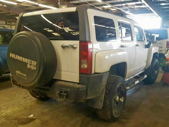 5GTDN136268186880 - 2006 HUMMER H3 WHITE photo 4