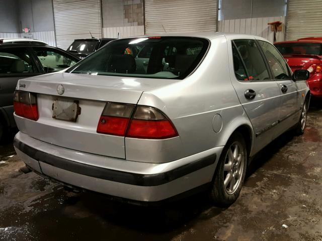 YS3EF45E1X3026723 - 1999 SAAB 9-5 SE SILVER photo 4