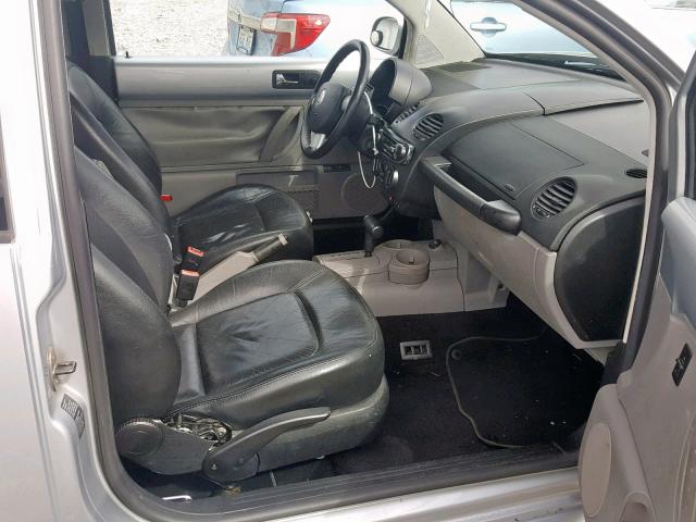3VWDD21C73M402753 - 2003 VOLKSWAGEN NEW BEETLE SILVER photo 5