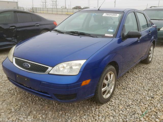 1FAFP34N25W211885 - 2005 FORD FOCUS ZX4 BLUE photo 2