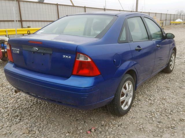 1FAFP34N25W211885 - 2005 FORD FOCUS ZX4 BLUE photo 4