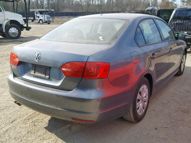 3VW2K7AJ8EM208440 - 2014 VOLKSWAGEN JETTA BASE GRAY photo 4