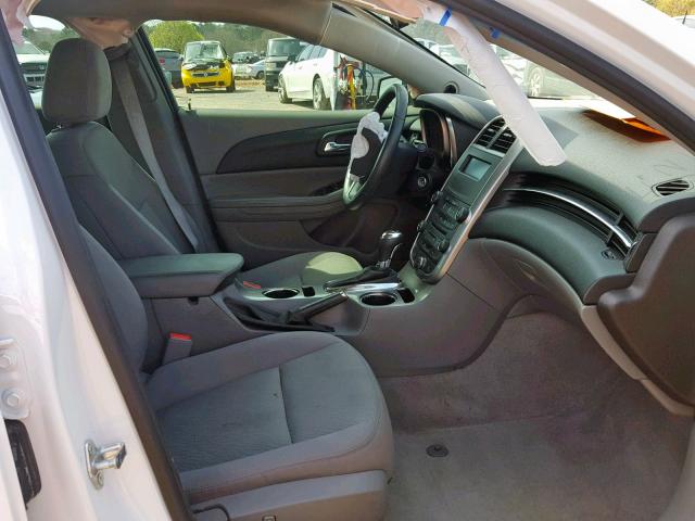 1G11B5SL0EF173033 - 2014 CHEVROLET MALIBU LS WHITE photo 5