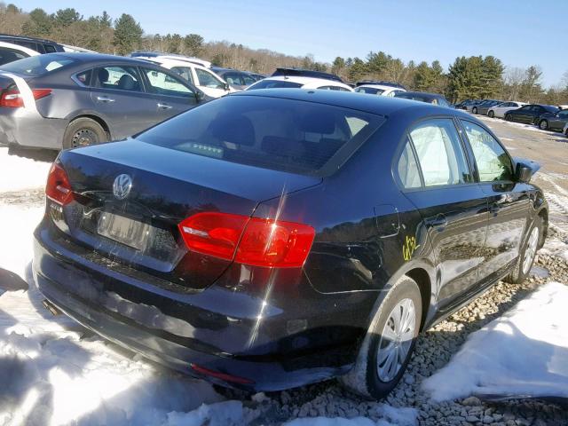 3VW2K7AJ0EM410429 - 2014 VOLKSWAGEN JETTA BASE BLACK photo 4