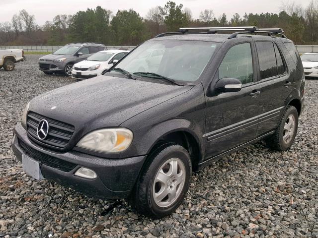 4JGAB54E72A339753 - 2002 MERCEDES-BENZ ML 320 BLACK photo 2