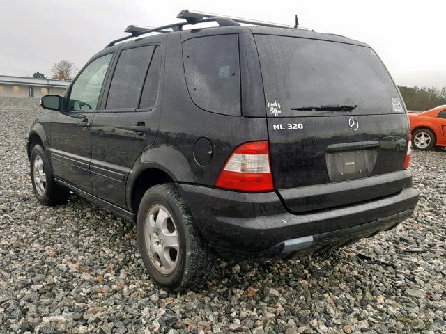 4JGAB54E72A339753 - 2002 MERCEDES-BENZ ML 320 BLACK photo 3