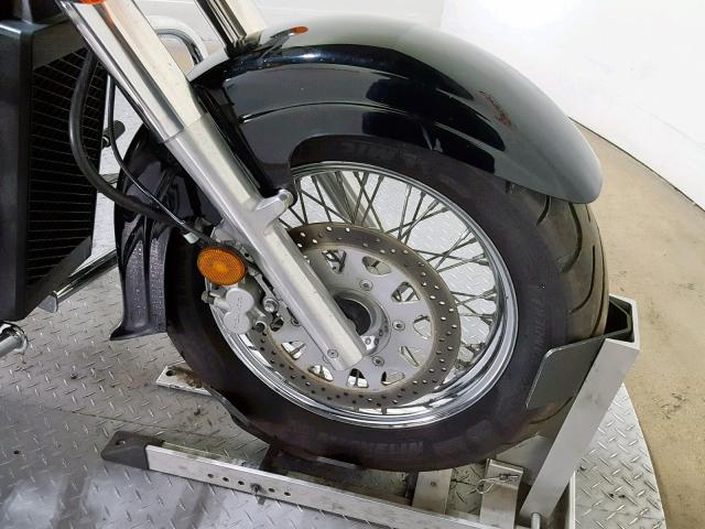 JS1VS55A452108724 - 2005 SUZUKI C50 BLACK photo 15