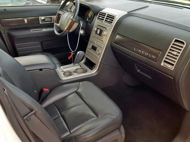 2LMDU88C97BJ23713 - 2007 LINCOLN MKX WHITE photo 5
