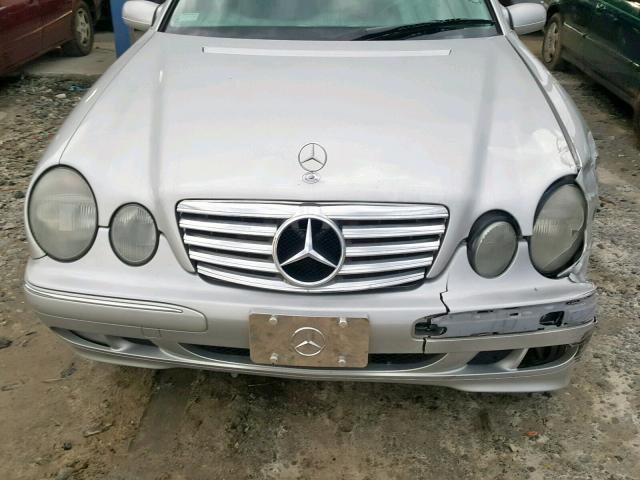 WDBJF65J71B209554 - 2001 MERCEDES-BENZ E 320 SILVER photo 7