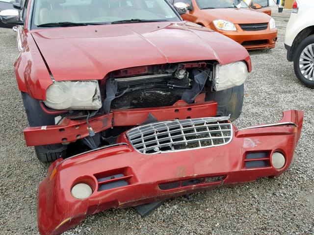 2C3KA63H17H604208 - 2007 CHRYSLER 300C RED photo 9