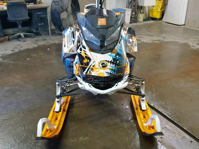 2BPSTDHJ6HV000002 - 2017 SKI DOO SUMMIT X WHITE photo 9