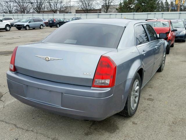 2C3KA43RX6H460850 - 2006 CHRYSLER 300 GRAY photo 4