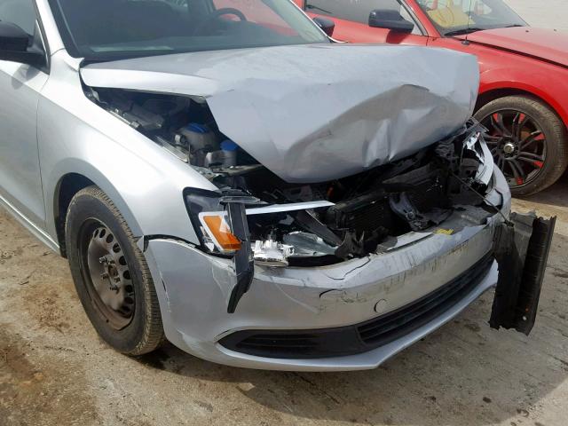 3VW2K7AJ5CM419575 - 2012 VOLKSWAGEN JETTA BASE SILVER photo 9