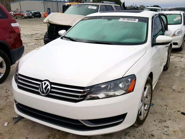 1VWBH7A36CC027318 - 2012 VOLKSWAGEN PASSAT SE WHITE photo 2