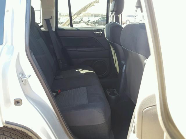 1J4NT1FA7BD235956 - 2011 JEEP COMPASS SP Gümüş foto 6