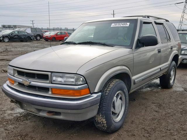 1GNDT13W7Y2361943 - 2000 CHEVROLET BLAZER TAN photo 2