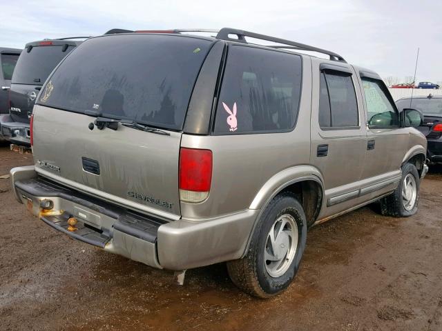 1GNDT13W7Y2361943 - 2000 CHEVROLET BLAZER TAN photo 4