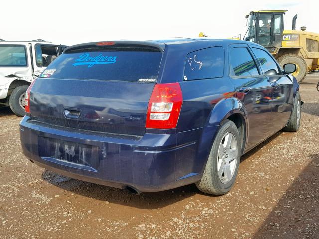 2D8FV48V05H509982 - 2005 DODGE MAGNUM SXT BLUE photo 4