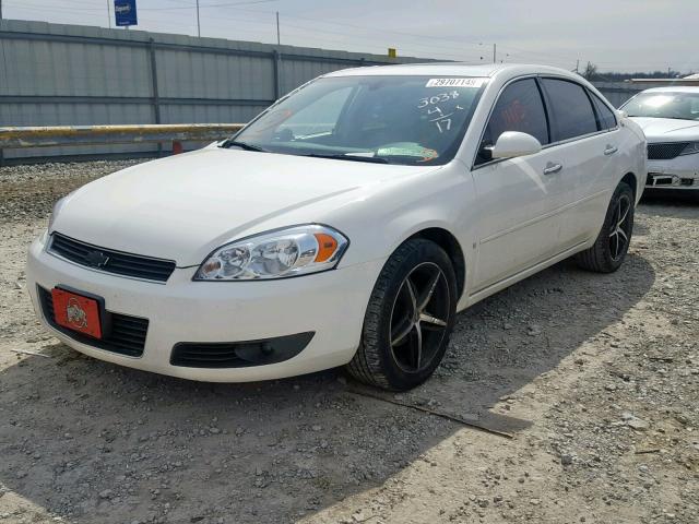 2G1WU583X89253038 - 2008 CHEVROLET IMPALA LTZ WHITE photo 2