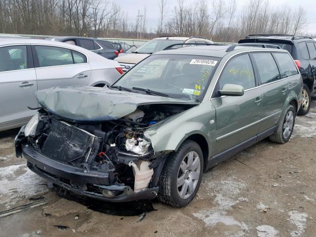 WVWYH63BX3E466019 - 2003 VOLKSWAGEN PASSAT GLX GREEN photo 2