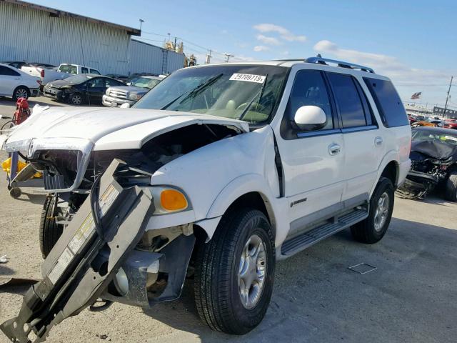 5LMPU28L7XLJ10817 - 1999 LINCOLN NAVIGATOR 双色 照片 2