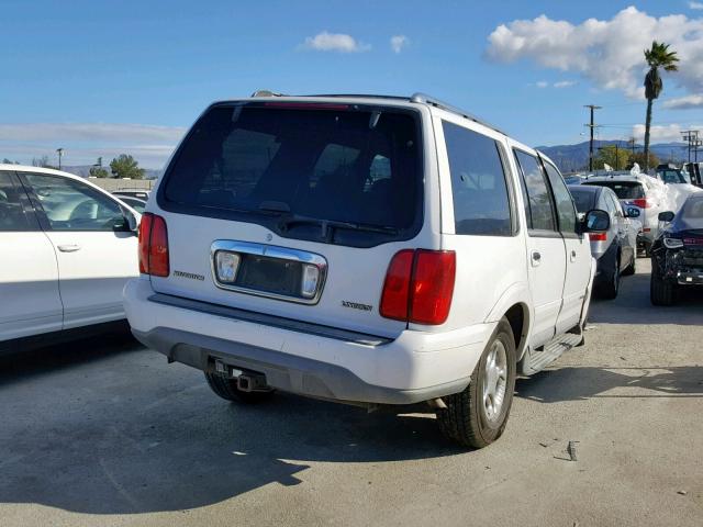 5LMPU28L7XLJ10817 - 1999 LINCOLN NAVIGATOR 双色 照片 4