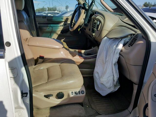 5LMPU28L7XLJ10817 - 1999 LINCOLN NAVIGATOR 双色 照片 5