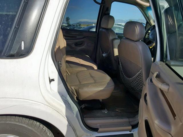 5LMPU28L7XLJ10817 - 1999 LINCOLN NAVIGATOR 双色 照片 6